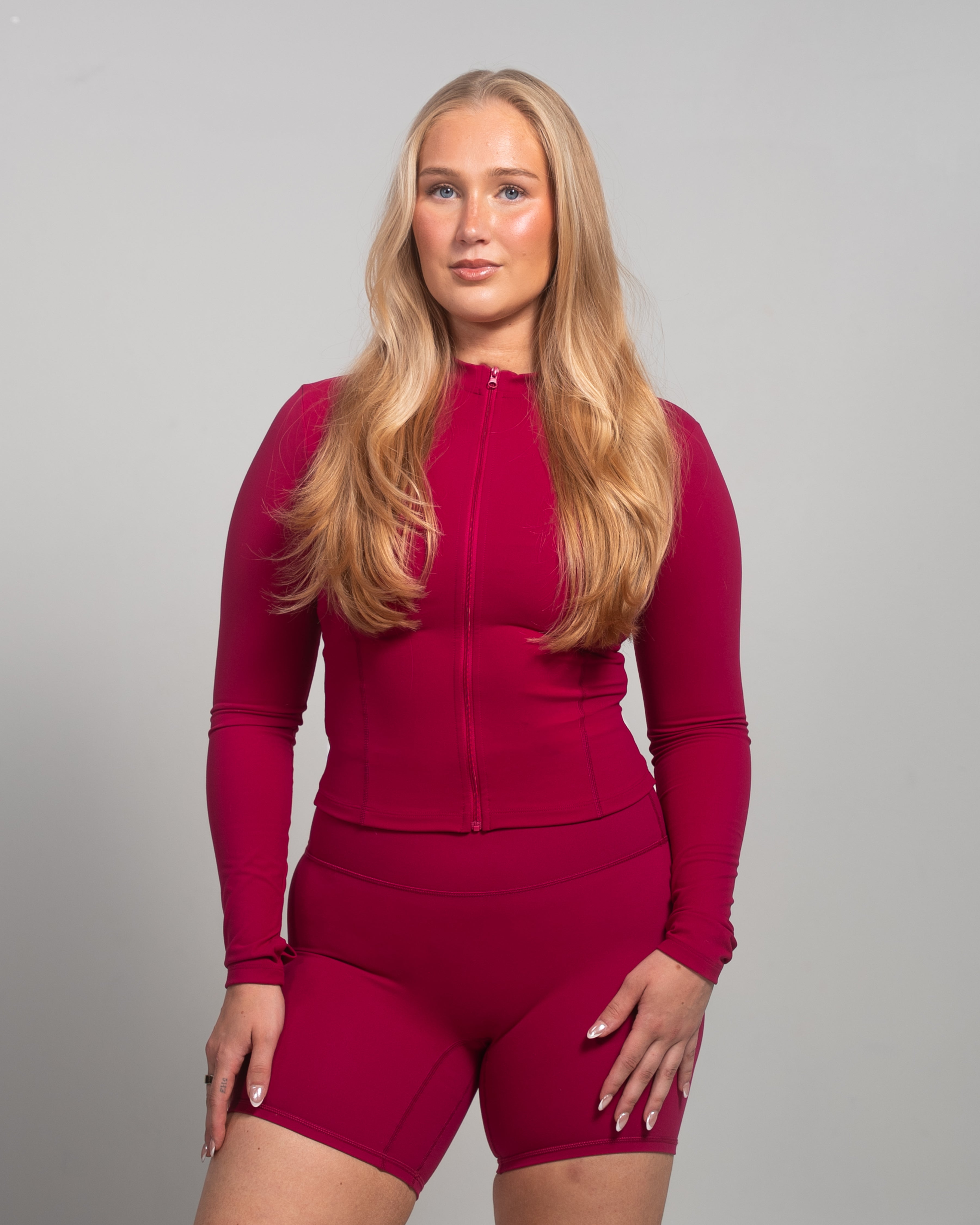 Timeless Zipper Jacket - Cherry