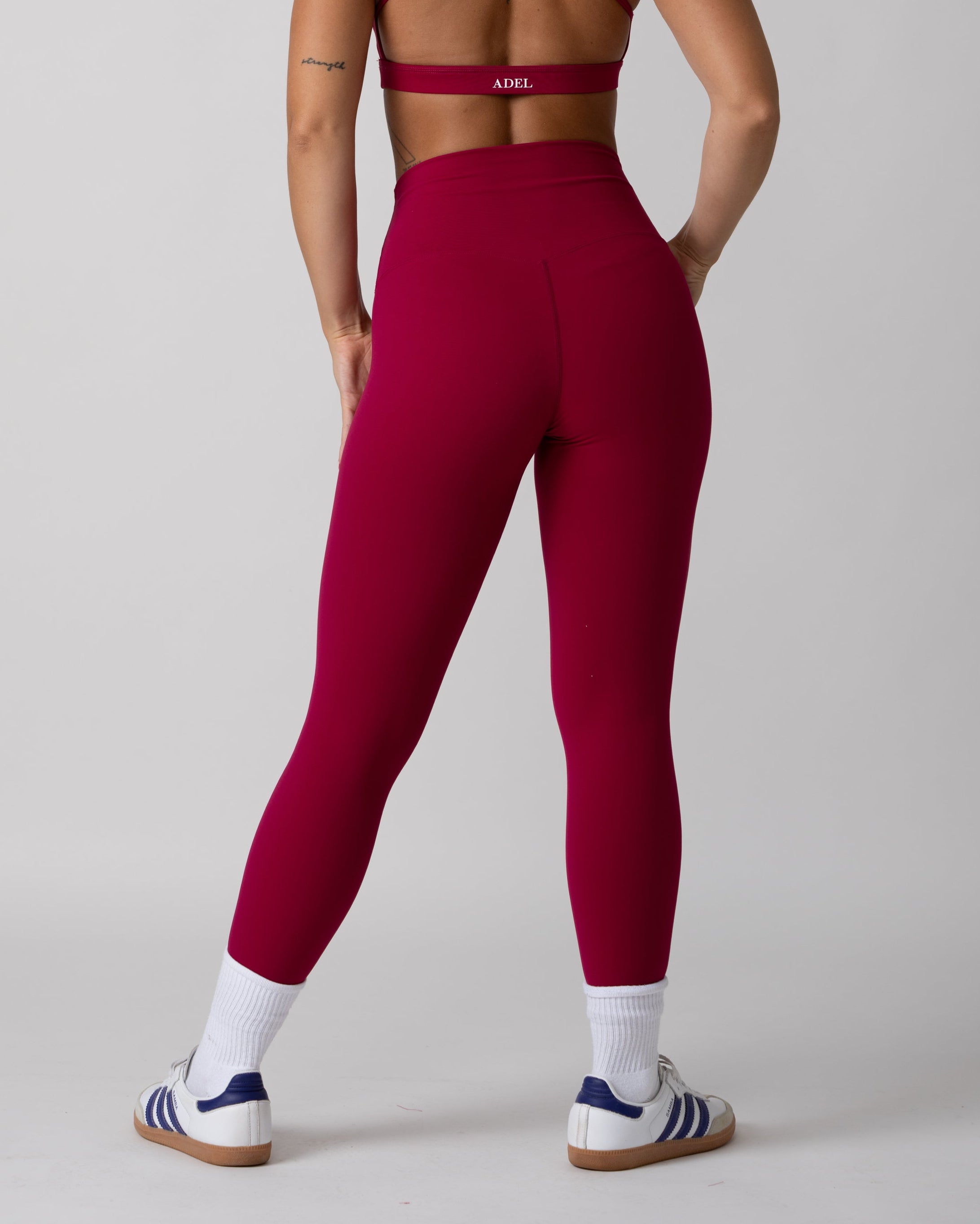 Timeless Leggings - Cherry